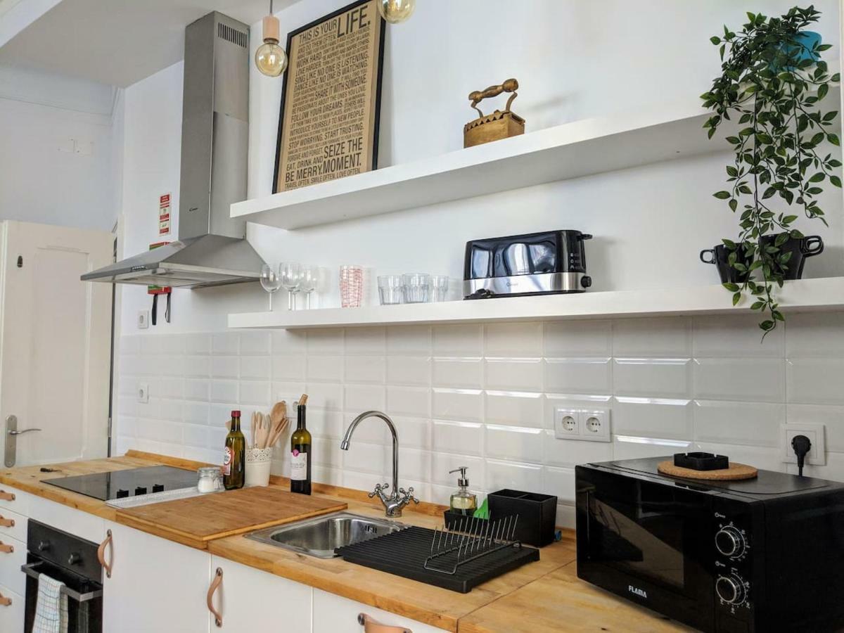 Charming One Bedroom Flat Lisbona Esterno foto